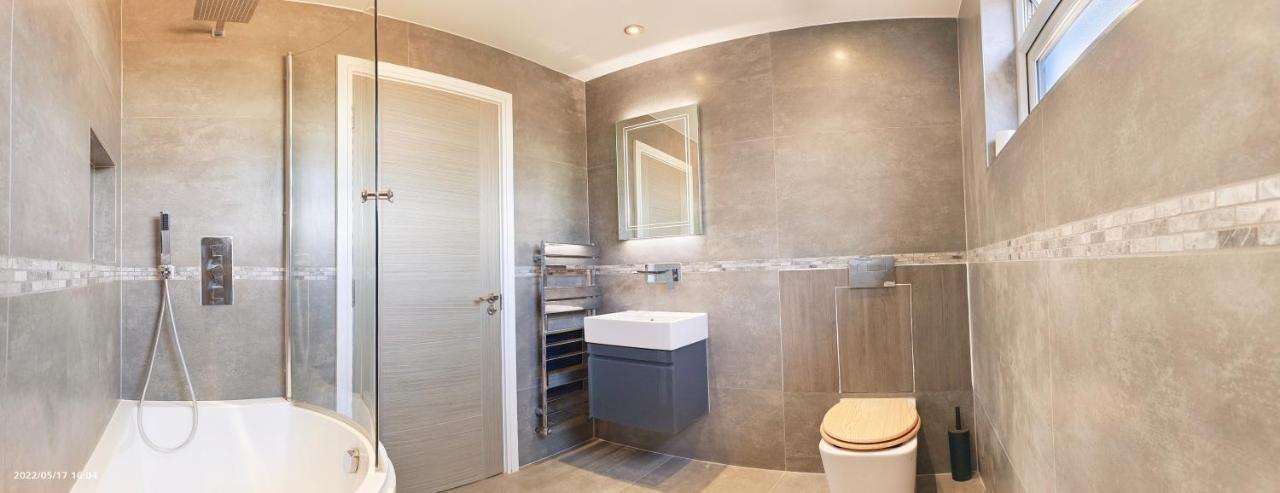 Top Floor Flat 5 Northwood 노스우드 외부 사진