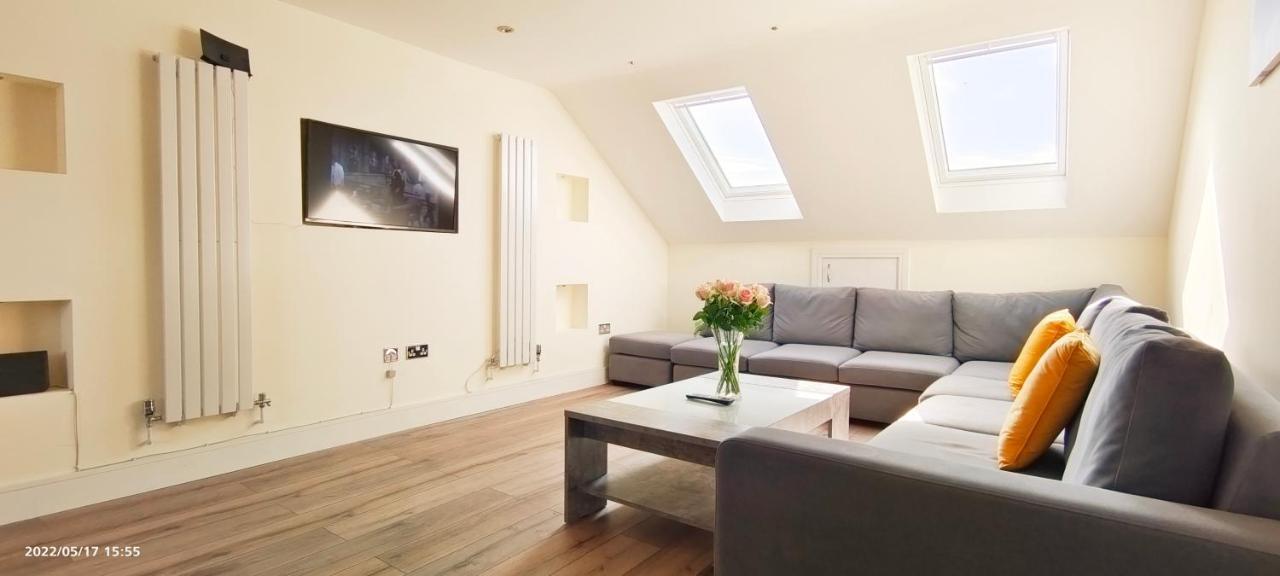 Top Floor Flat 5 Northwood 노스우드 외부 사진